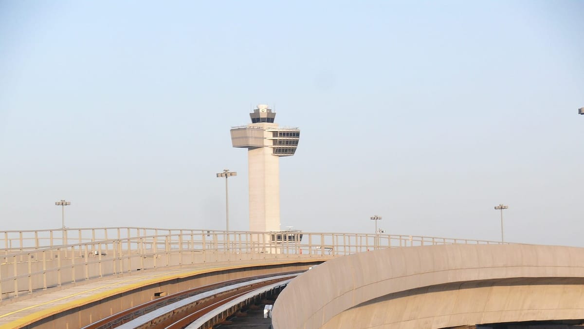 US air traffic controllers ring alarm bells over morale, pay, & state of NATCA