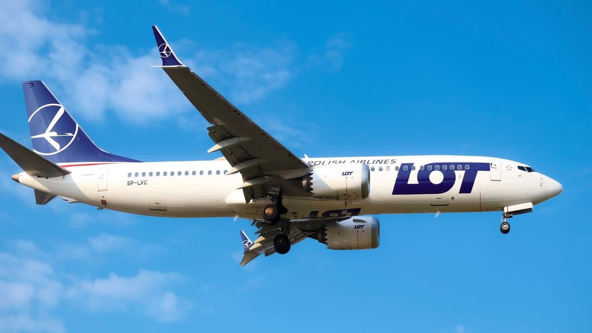 LOT Polish Airlines introduces new Boeing 737 MAX 8 interiors