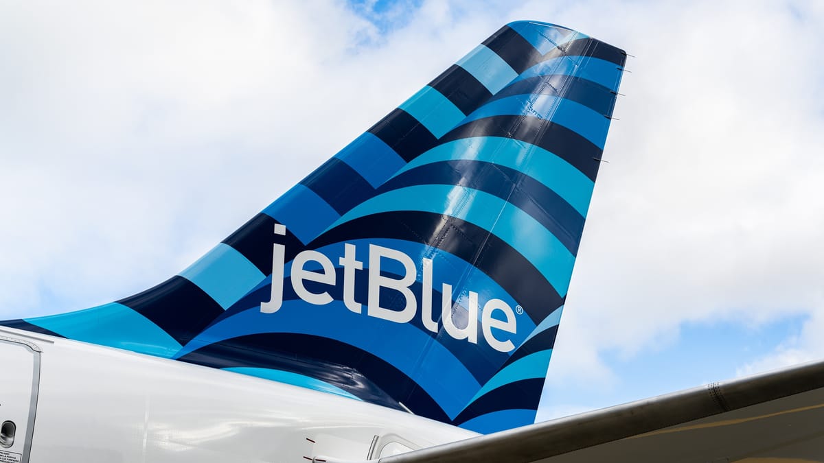 Could JetBlue become the number one airline at Fort Lauderdale Airport?