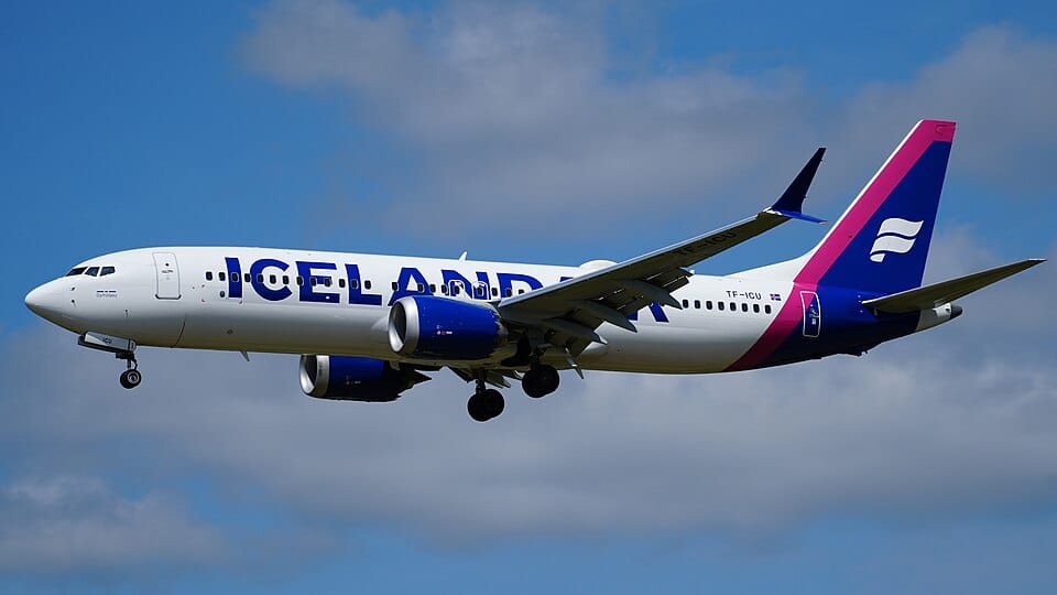 Icelandair evaluates investment in Maltese AOC Post image