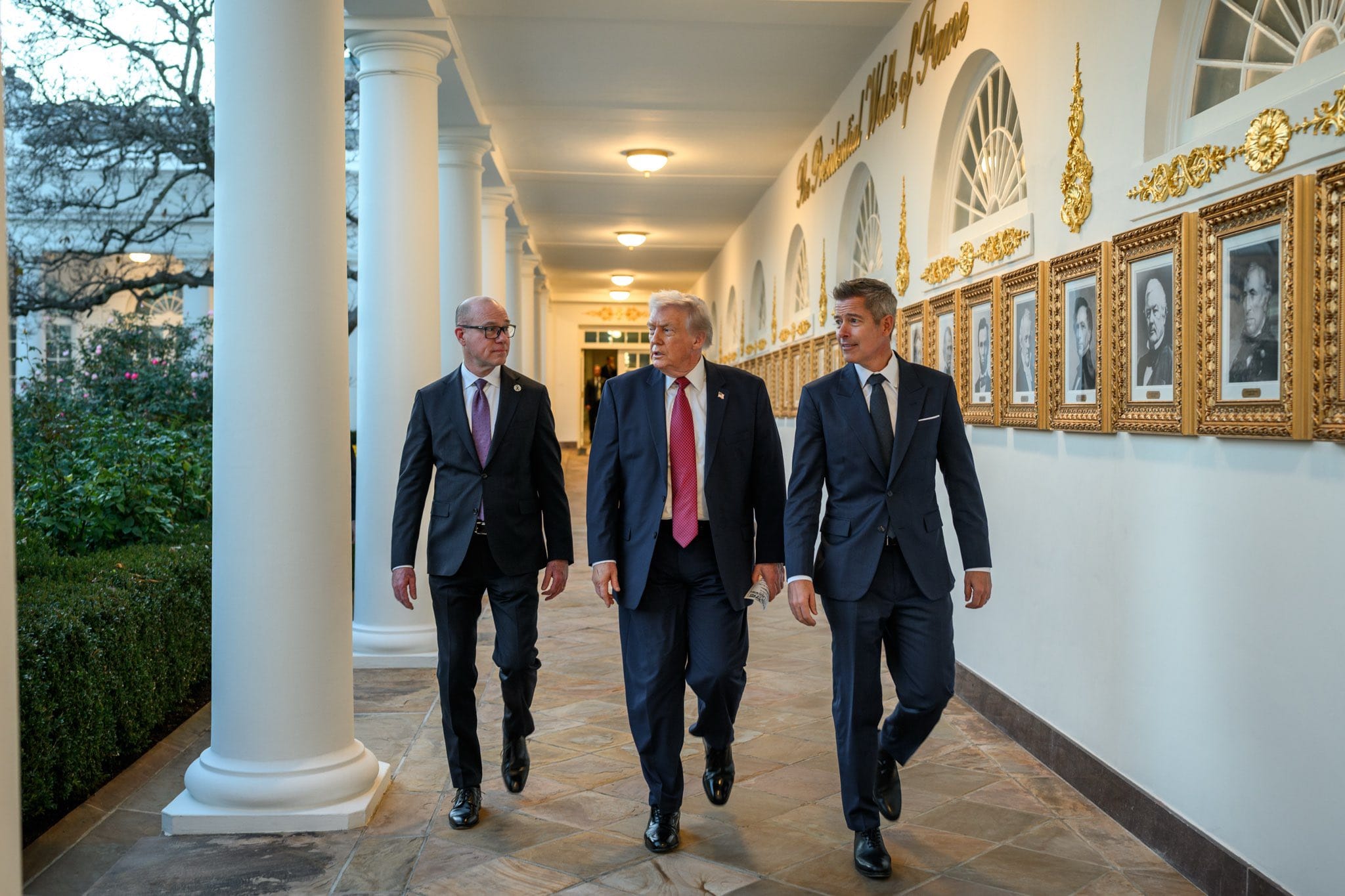 FAA ready to negotiate air traffic controllers’ pay and benefits Post feature image