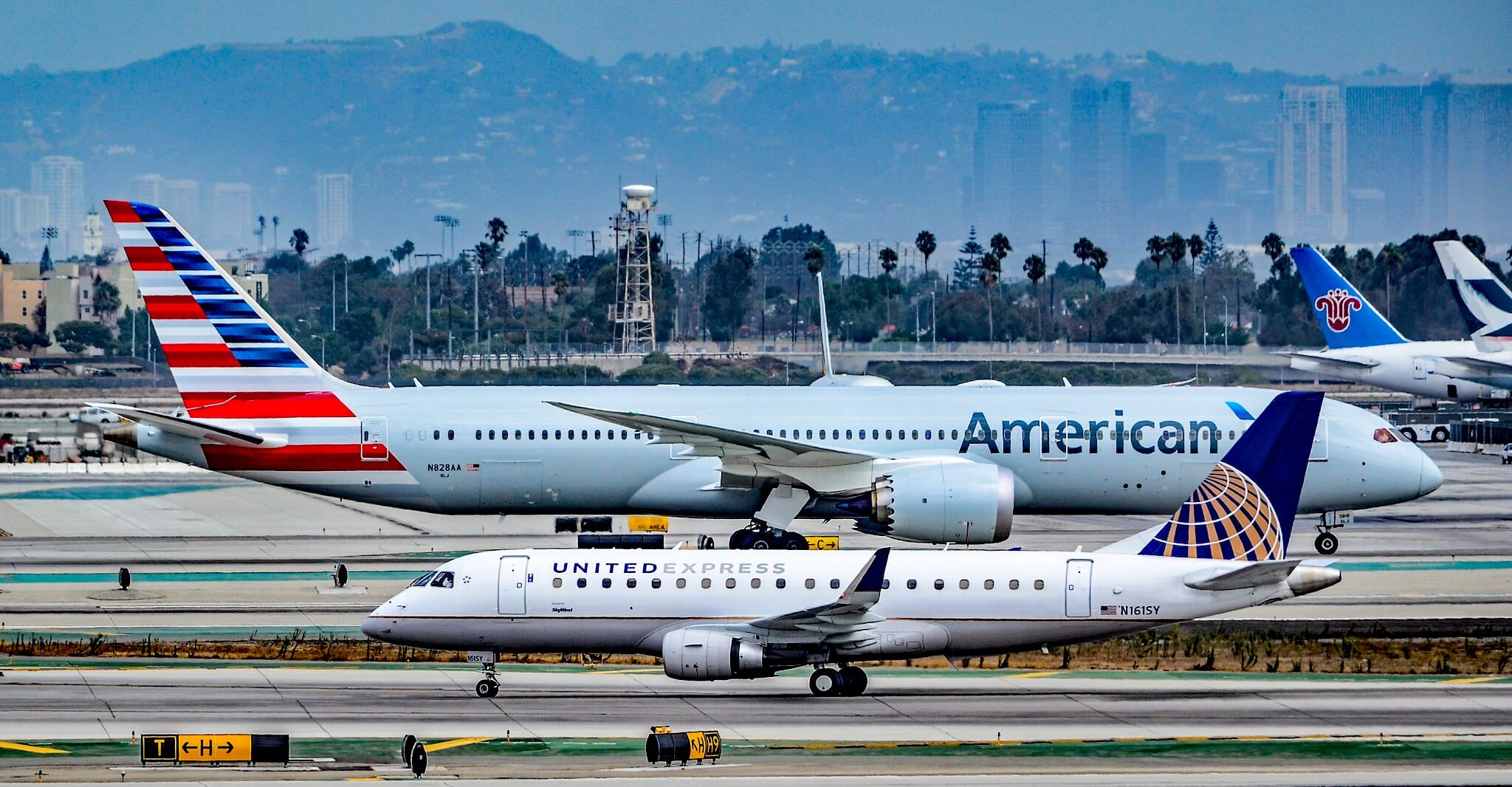American Airlines and United engage in tit-for-tat route announcements at LAX Post feature image