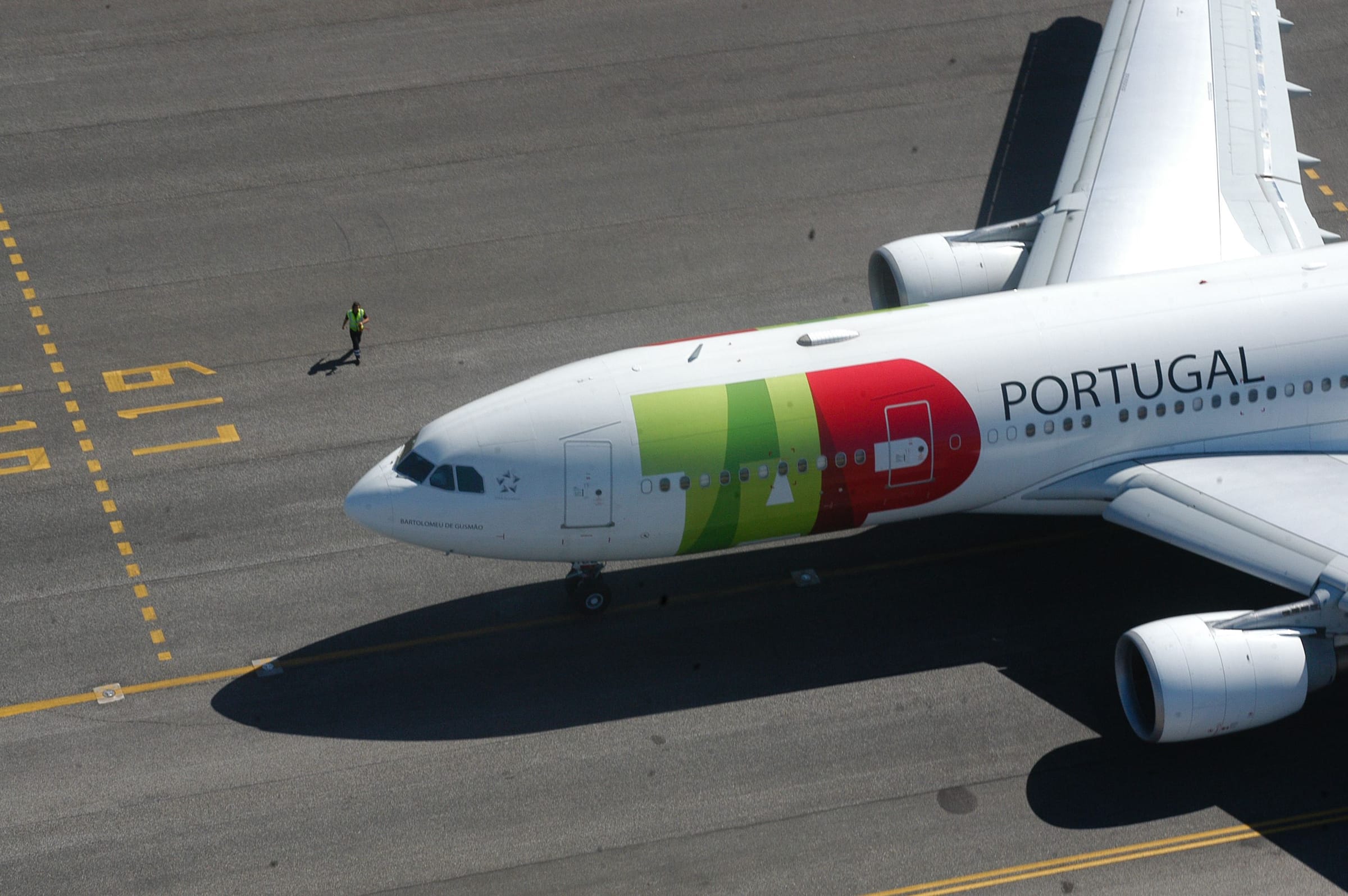 Why are Air France-KLM, IAG, and Lufthansa looking to buy TAP Air Portugal? Post feature image