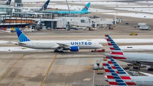 On overlapping routes from Chicago-O’Hare, American and United Airlines share almost equal load factors Post feature image