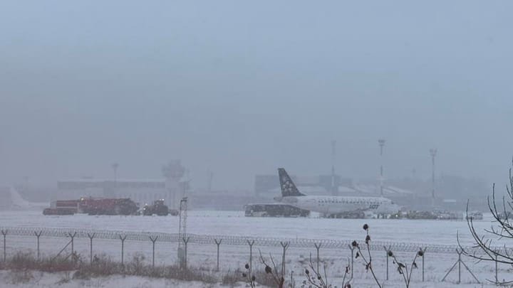 LOT Polish Airlines Embraer E170 suffers runway excursion in Vilnius