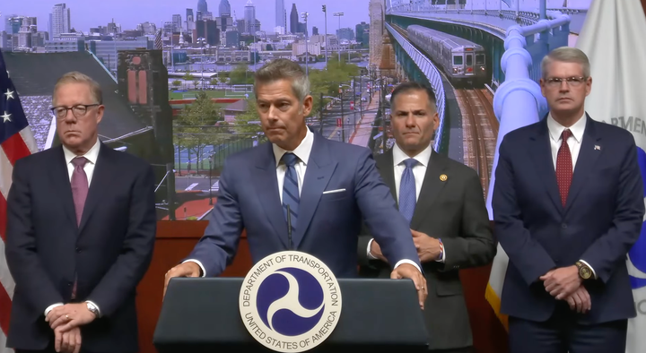 USDOT’s Duffy says ‘no funds’ to pay air traffic controllers amid shutdown