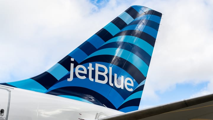 Could JetBlue become the number one airline at Fort Lauderdale Airport?